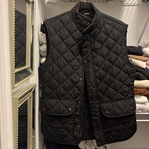 Men’s Barbour Vest — in GREAT condition!